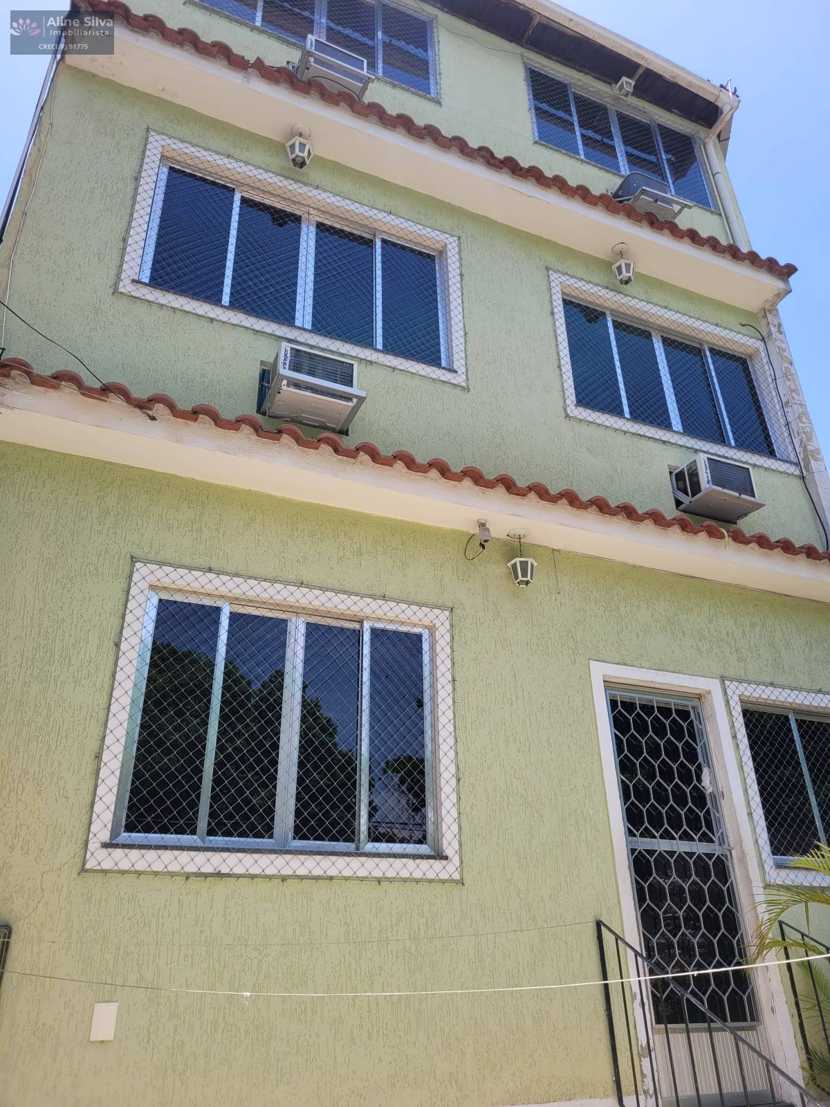Casarão Tiplex à venda na Taquara com 6 quartos, Morar ou Investir SÓ R$ 220.000 para vender