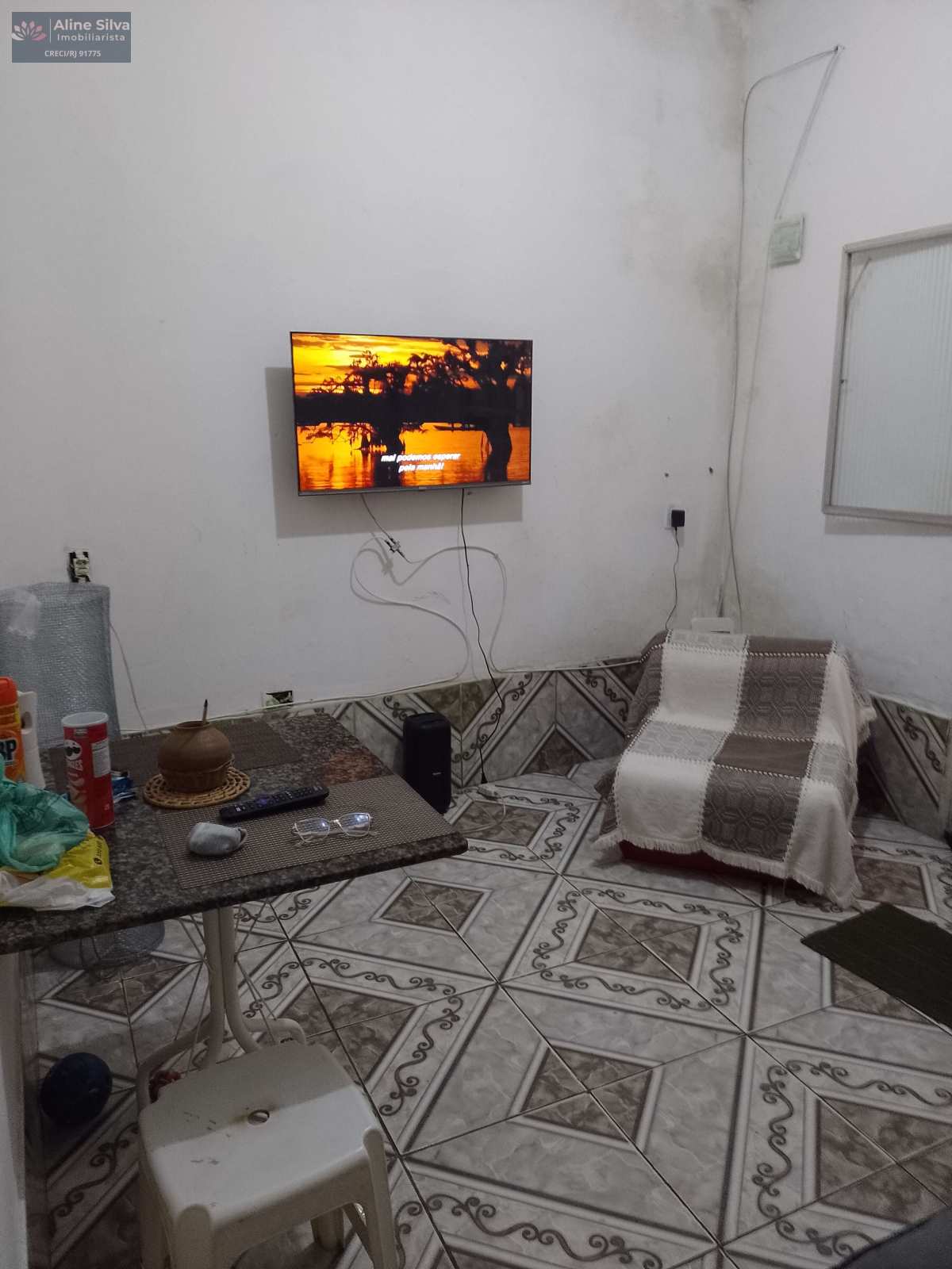 Ótima casa de dois quartos no Renascer - Aline Imobiliarista RJ