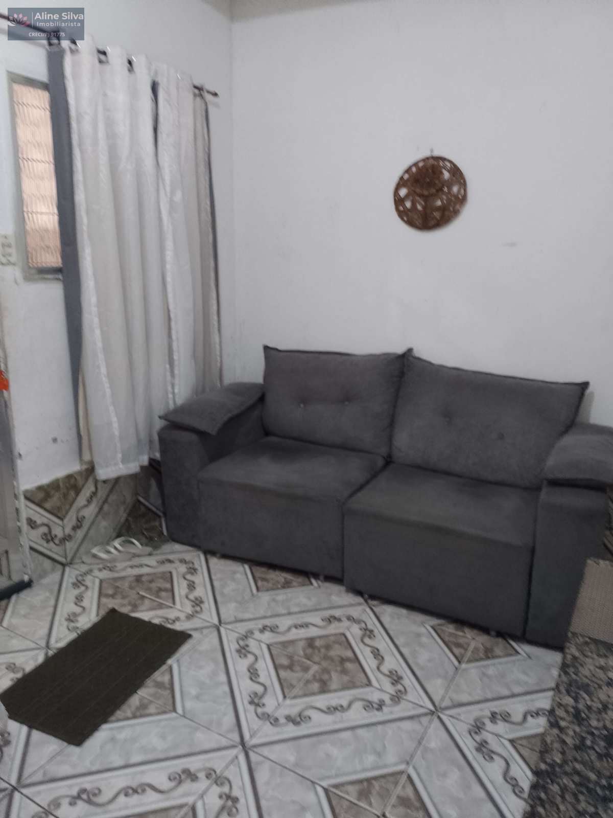 Ótima casa de dois quartos no Renascer - Aline Imobiliarista RJ